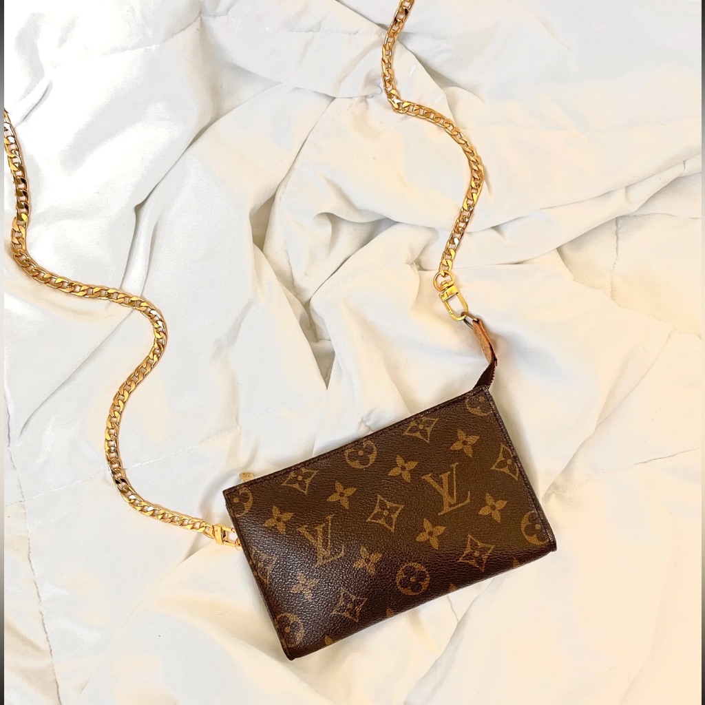 Louis Vuitton Crossbody Pouch